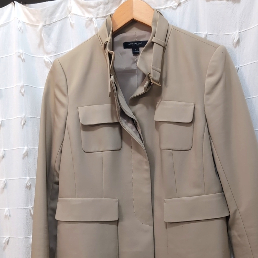 Ann Taylor Beige Women's Blazer